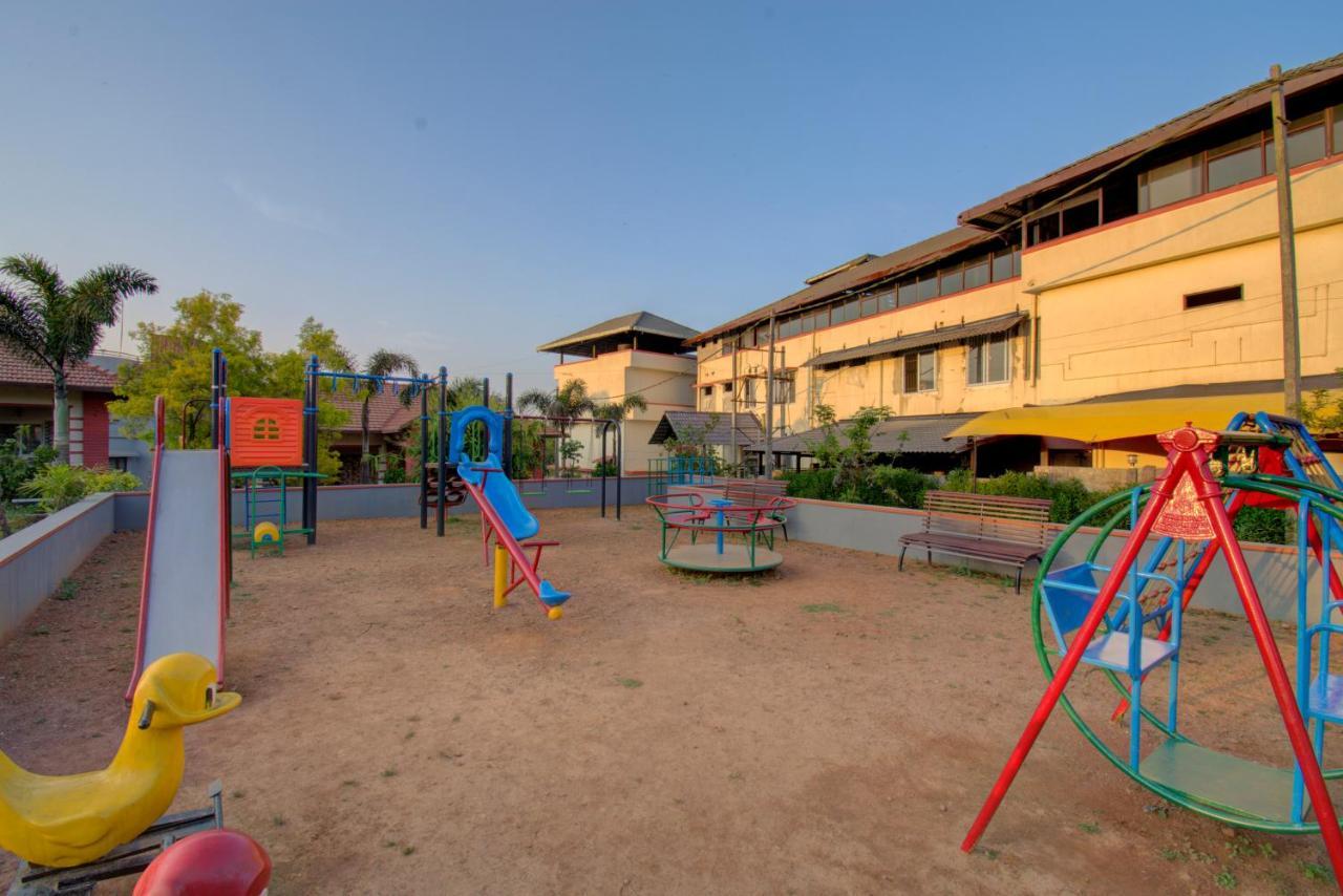 Woodstock Resorts Мадикери Екстериор снимка